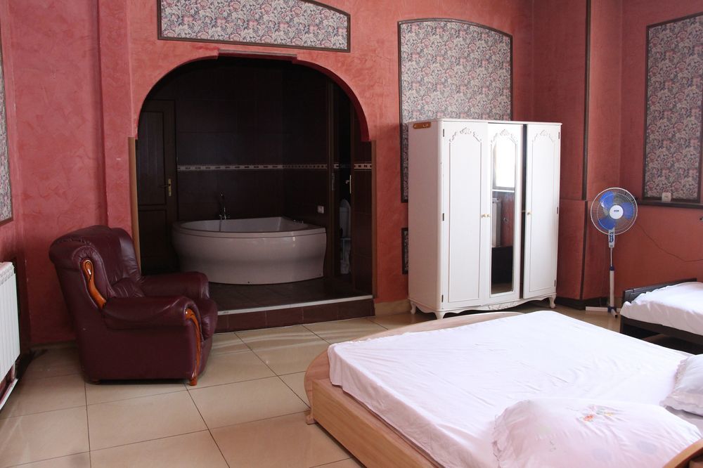 Aratta Hotel Argavand Exteriér fotografie