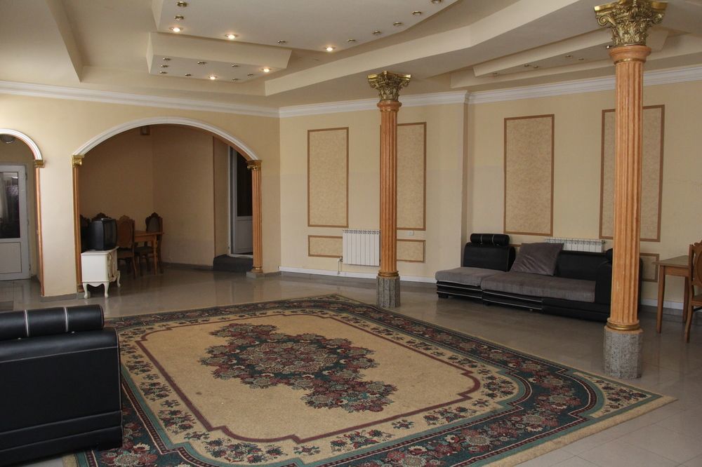 Aratta Hotel Argavand Exteriér fotografie
