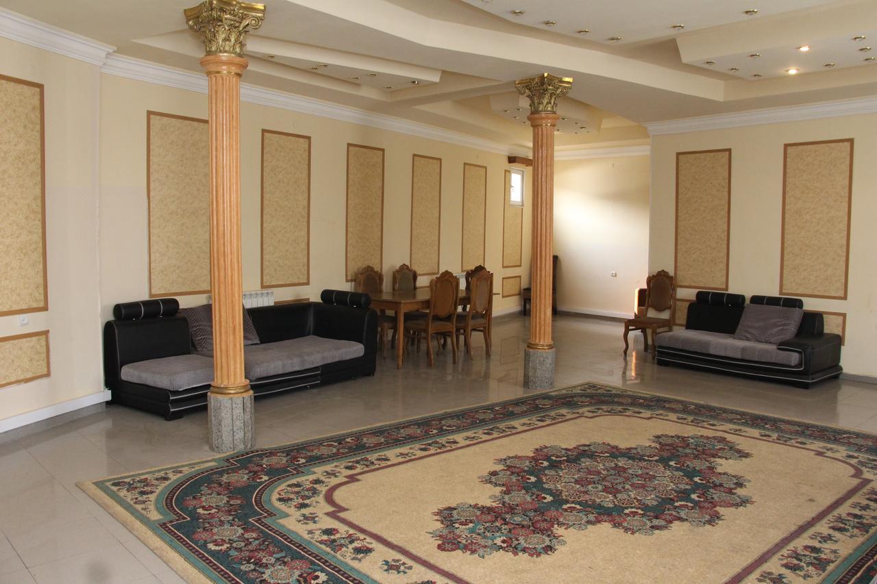Aratta Hotel Argavand Exteriér fotografie
