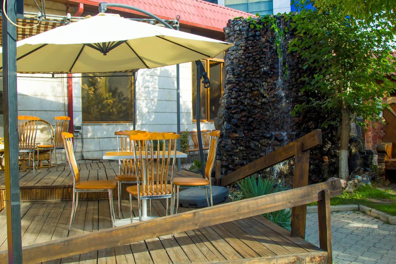Aratta Hotel Argavand Exteriér fotografie