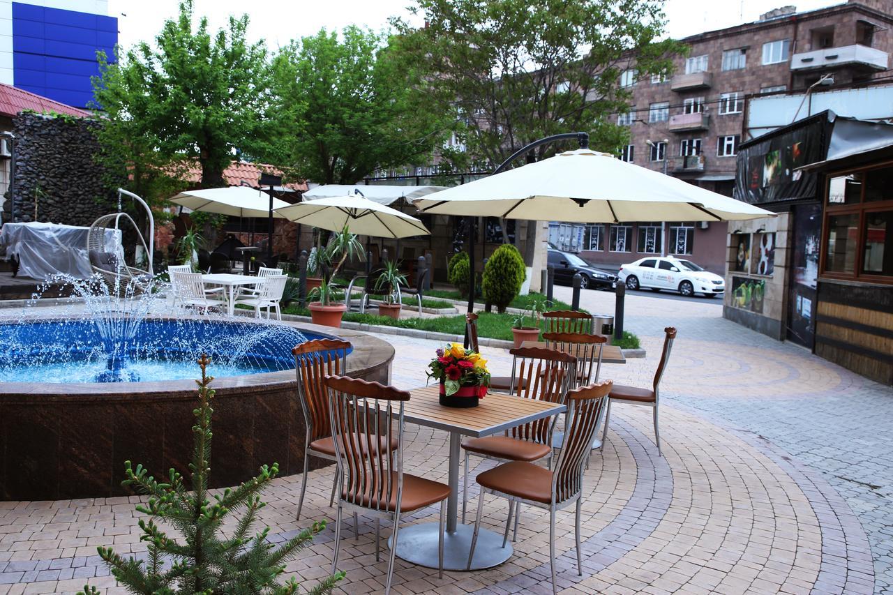 Aratta Hotel Argavand Exteriér fotografie