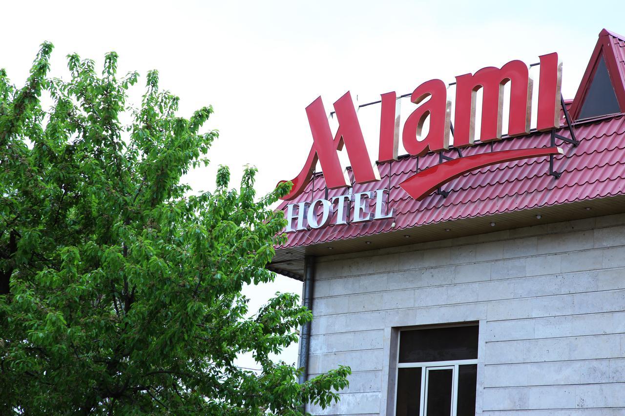 Aratta Hotel Argavand Exteriér fotografie